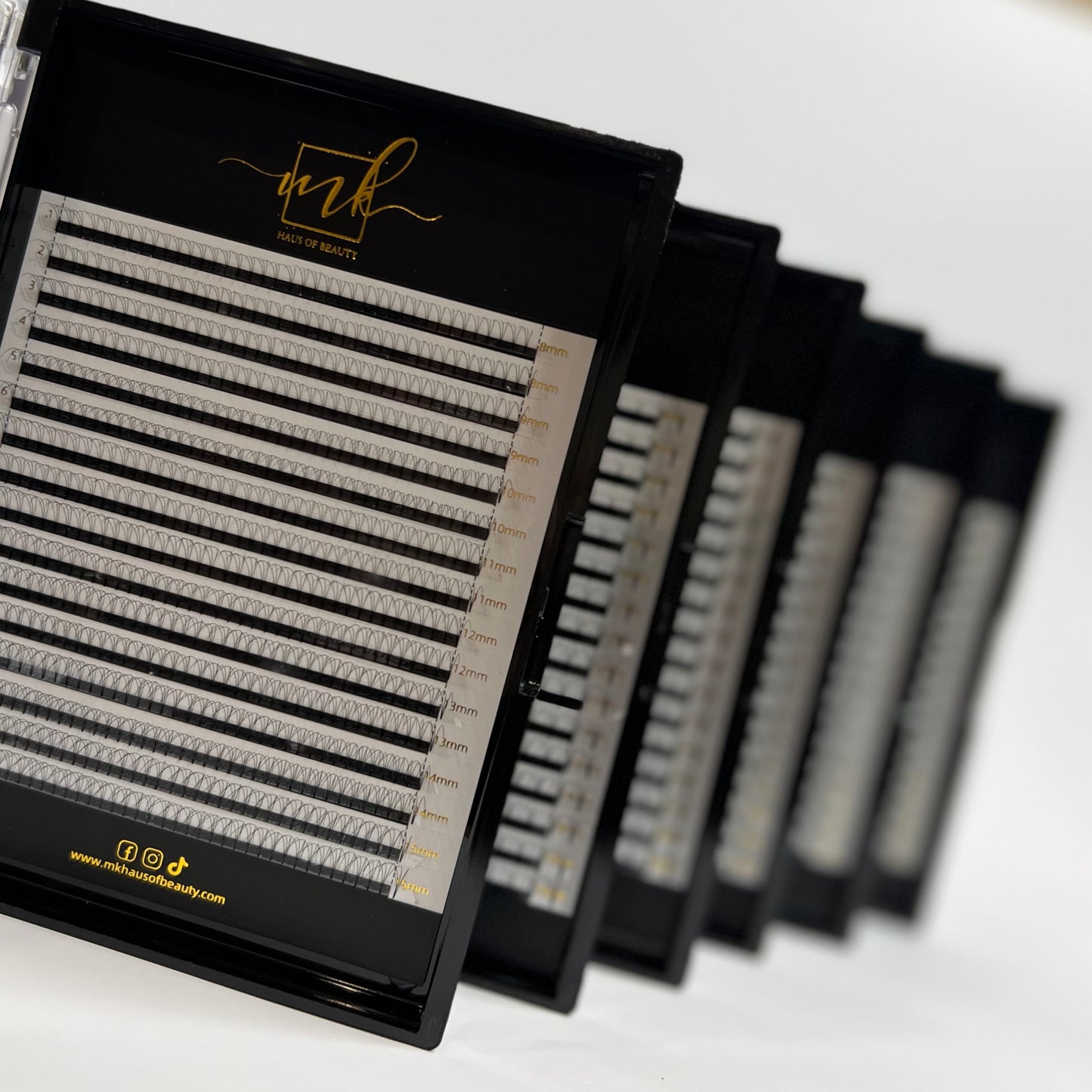 MK Drastic Black Short Stem Premade Fans 3D - 10D Mixed, 6 x 8-15mm Sample XL Trays